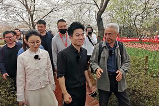 Chủ blog: Đặng Trác Tường 35 tuổi trở về Vũ Hán Tam Trấn, gia nhập tổ huấn luyện